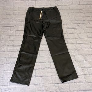 Renuar Faux Leather Straight Pants. Size 8. New! NWT. Black